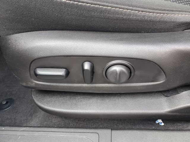 Used 2021 GMC Acadia SLE w/ Driver Convenience Package FWD image 21