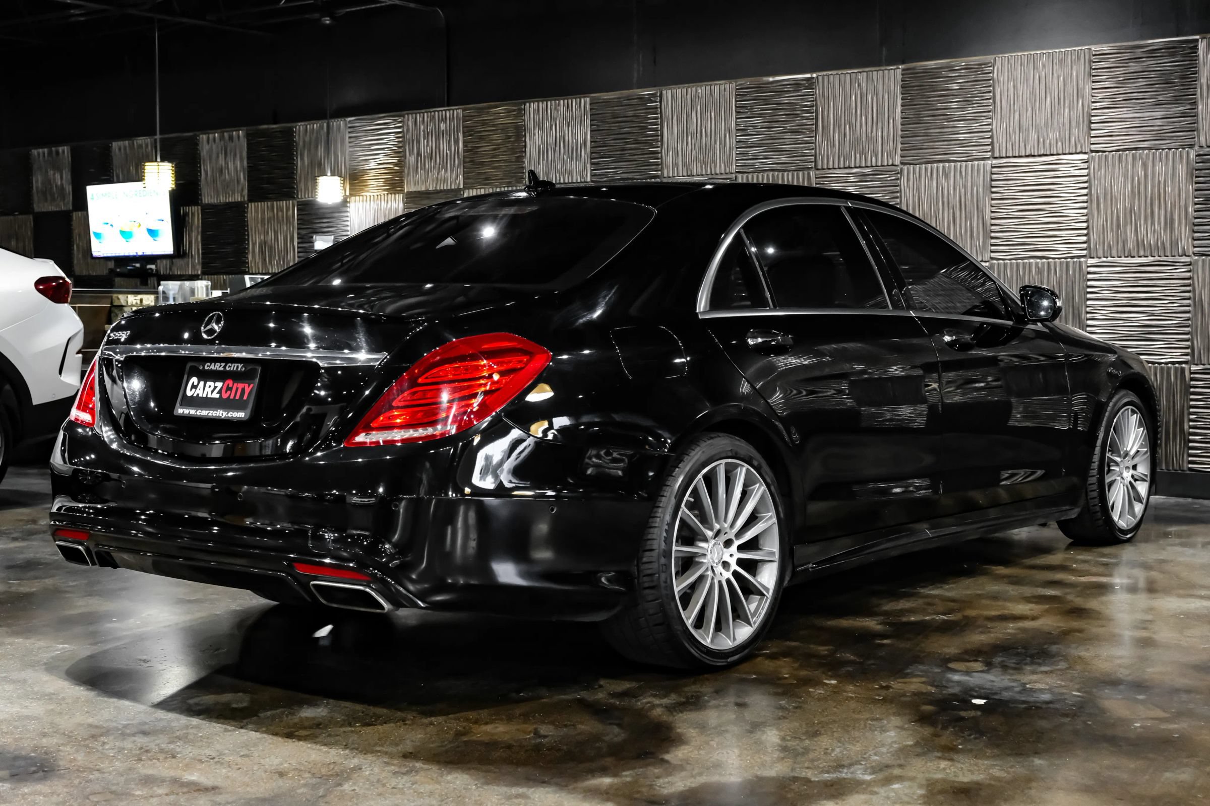 Used 2016 Mercedes-Benz S 550 Sedan image 12