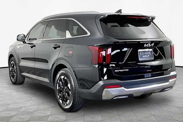 Certified 2026 Kia Sorento S w/ S Panoramic Sunroof Package FWD image 4