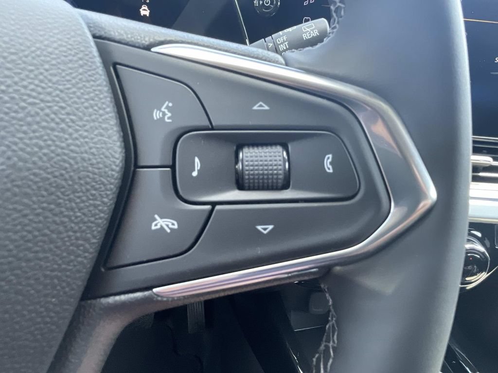New 2026 Chevrolet Trax LT w/ Midnight Edition FWD image 26