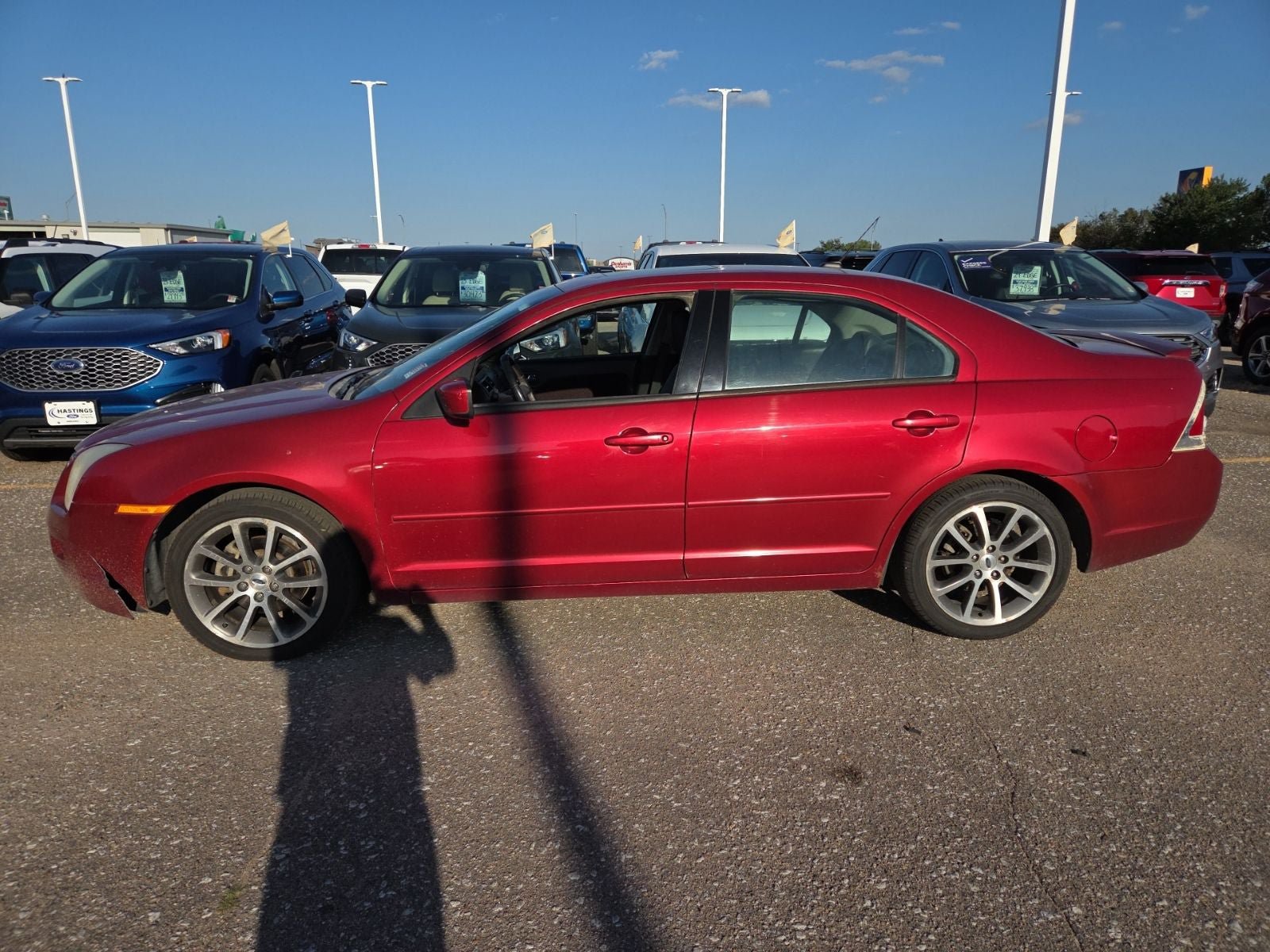 Used 2009 Ford Fusion SE FWD image 2