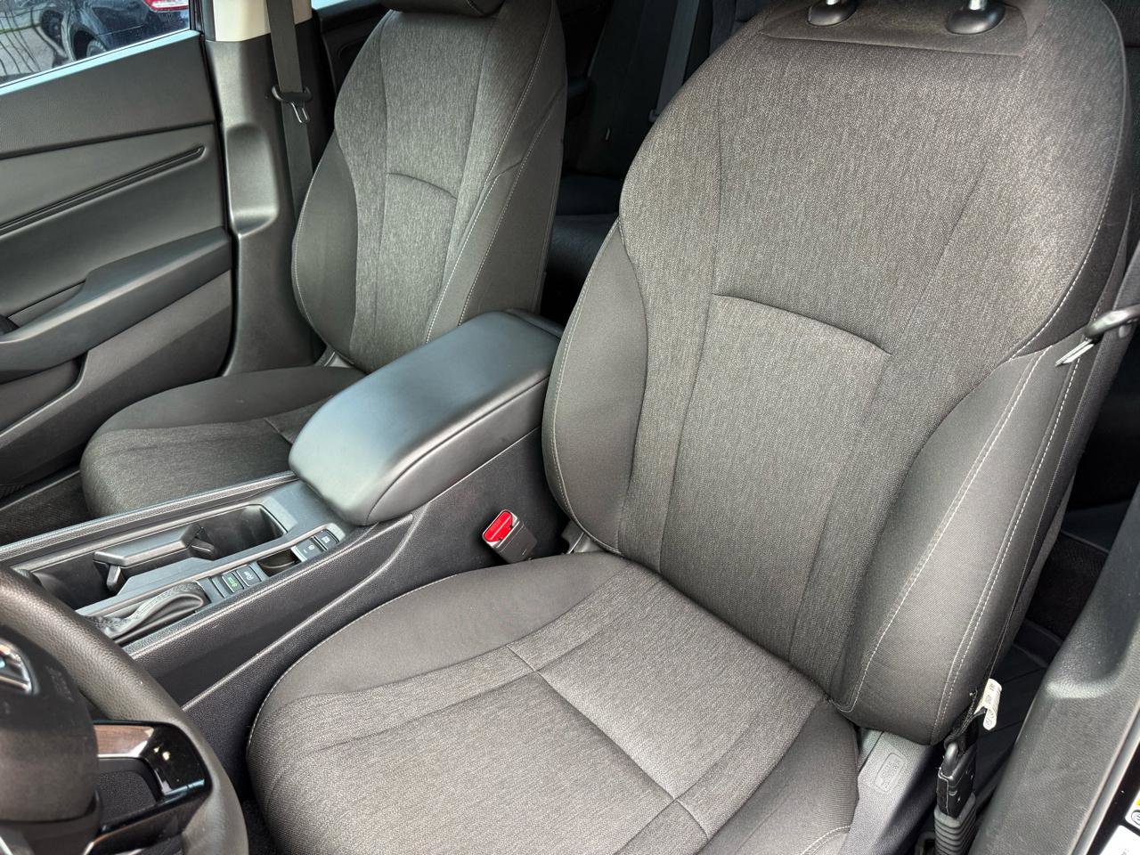 Used 2024 Honda Accord EX image 6