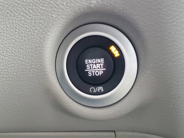 Used 2024 Chrysler Pacifica Touring-L FWD image 22