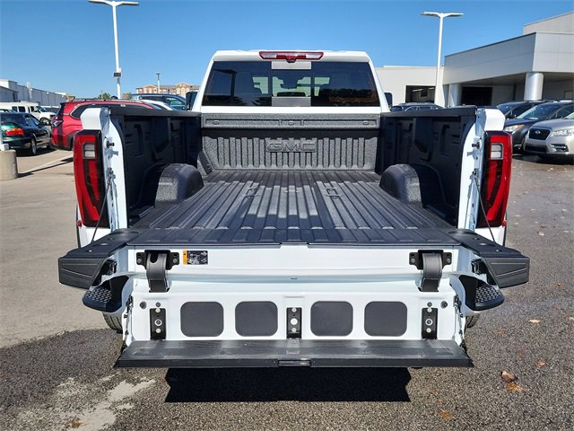 New 2026 GMC Sierra 3500 Denali w/ Denali Reserve Package image 8