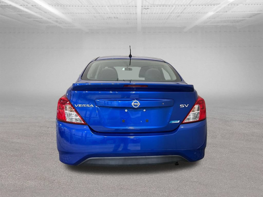 Used 2016 Nissan Versa SV FWD image 4