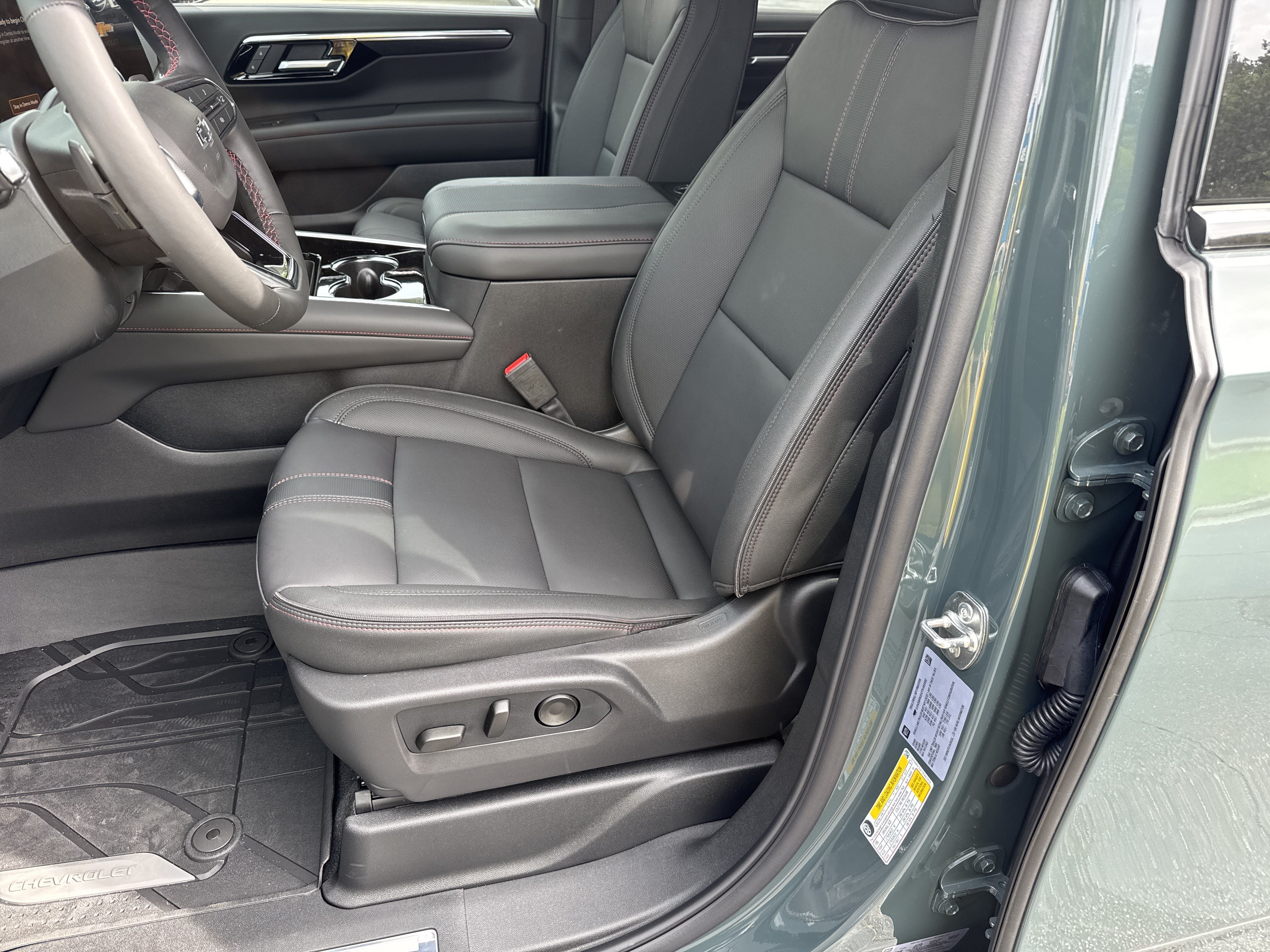 New 2026 Chevrolet Tahoe RST w/ Comfort Package AWD/4WD image 9