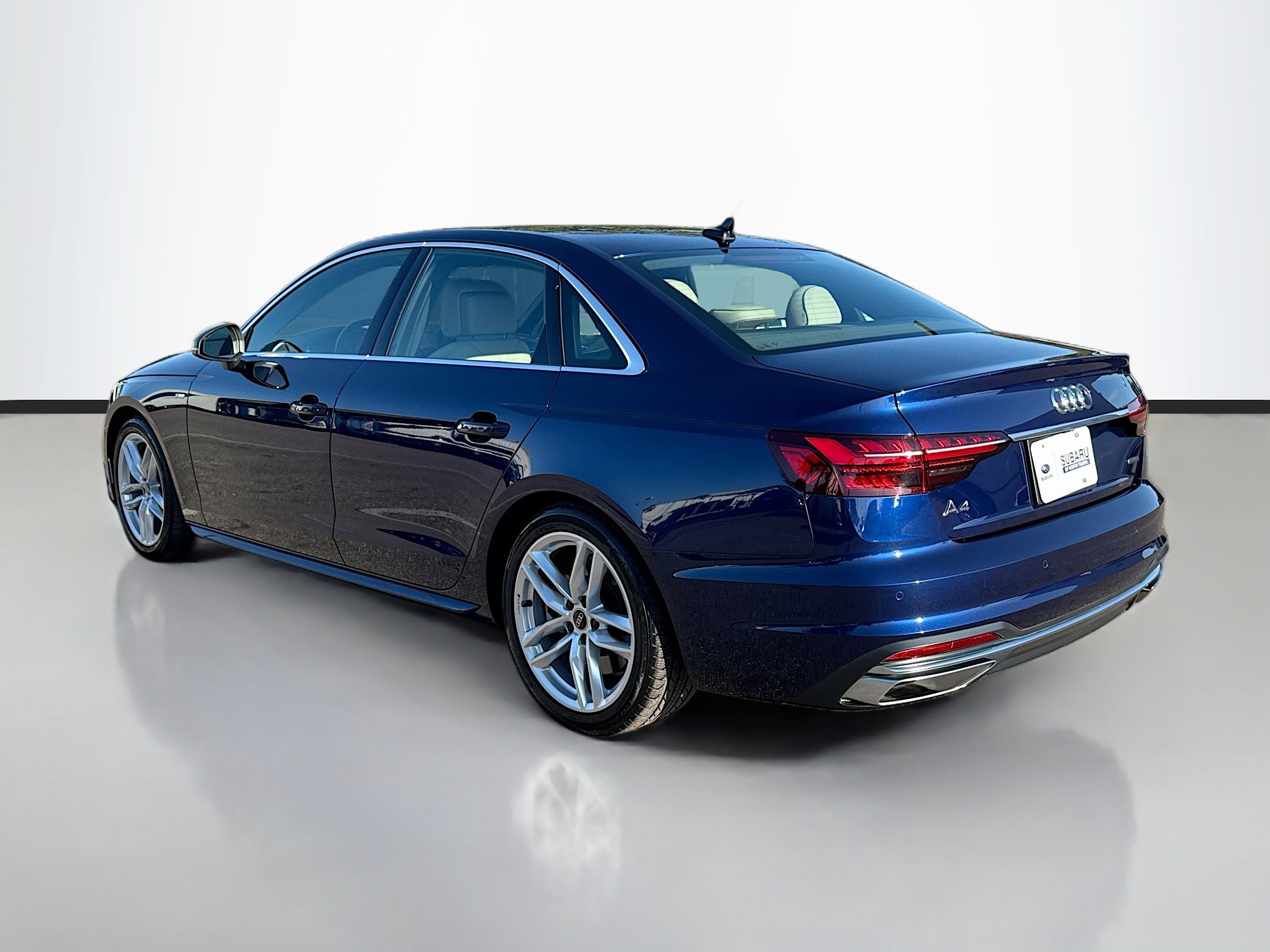Used 2024 Audi A4 2.0T Premium w/ Convenience Package image 5