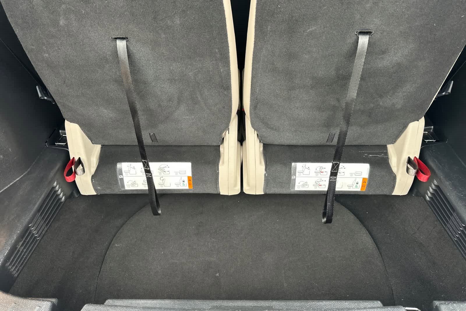 Used 2018 Ford Explorer XLT w/ Equipment Group 202A image 17