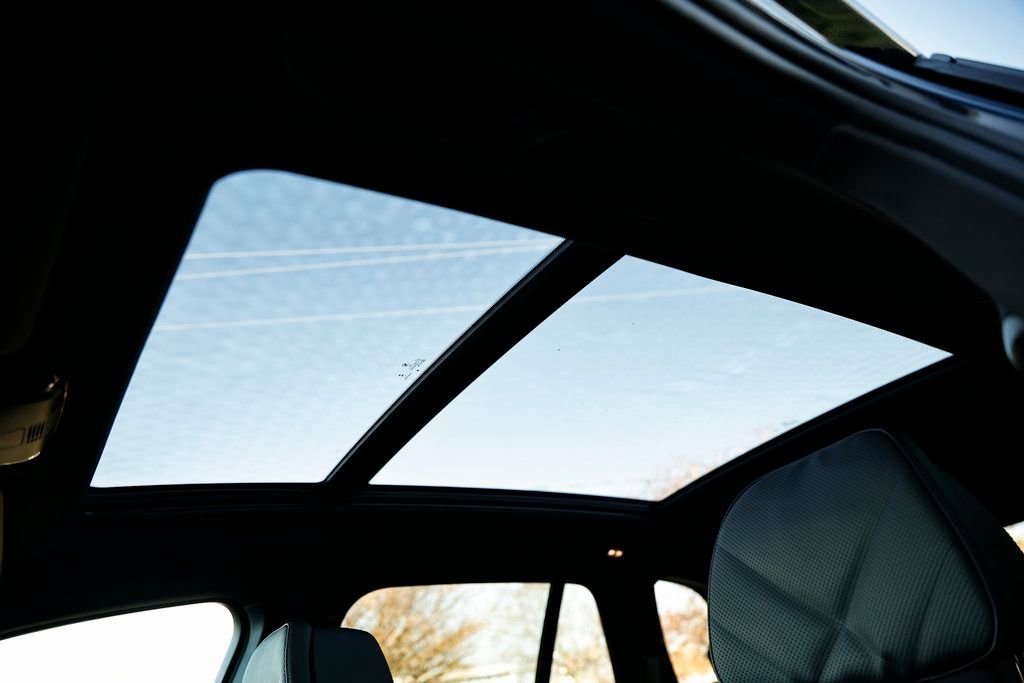 New 2026 BMW X5 M60i w/ Climate Comfort Package image 14