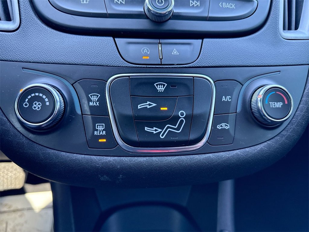 Used 2023 Chevrolet Malibu RS image 19