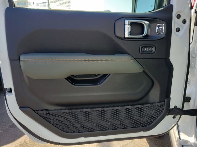 New 2026 Jeep Gladiator Mojave w/ Steel Bumper Group AWD/4WD image 16