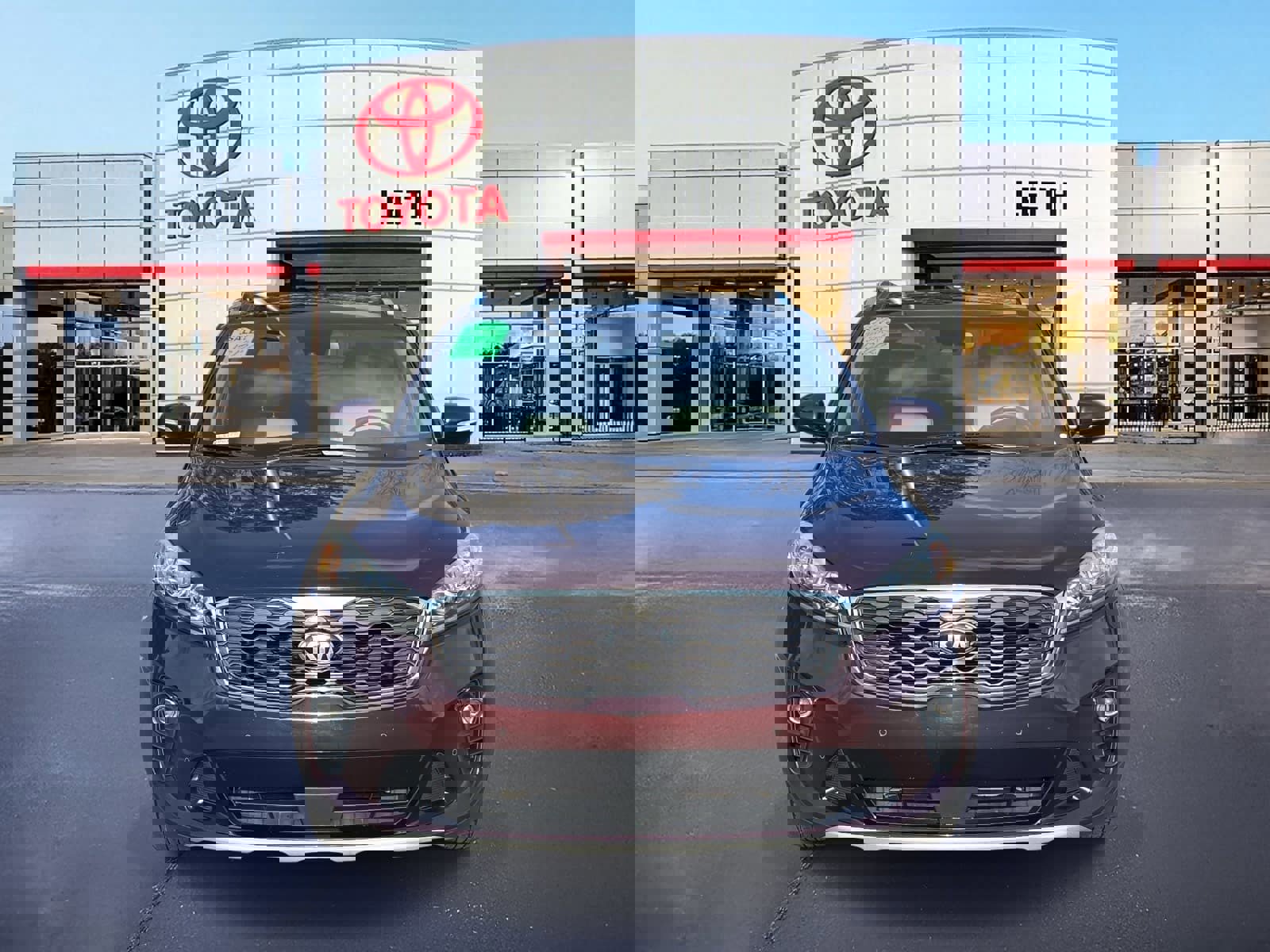 Used 2019 Kia Sorento EX w/ EX Touring Package image 2