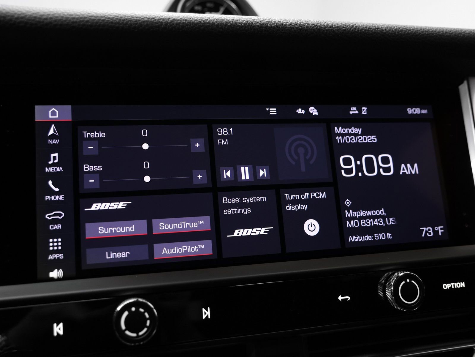 Certified 2026 Porsche Macan image 39