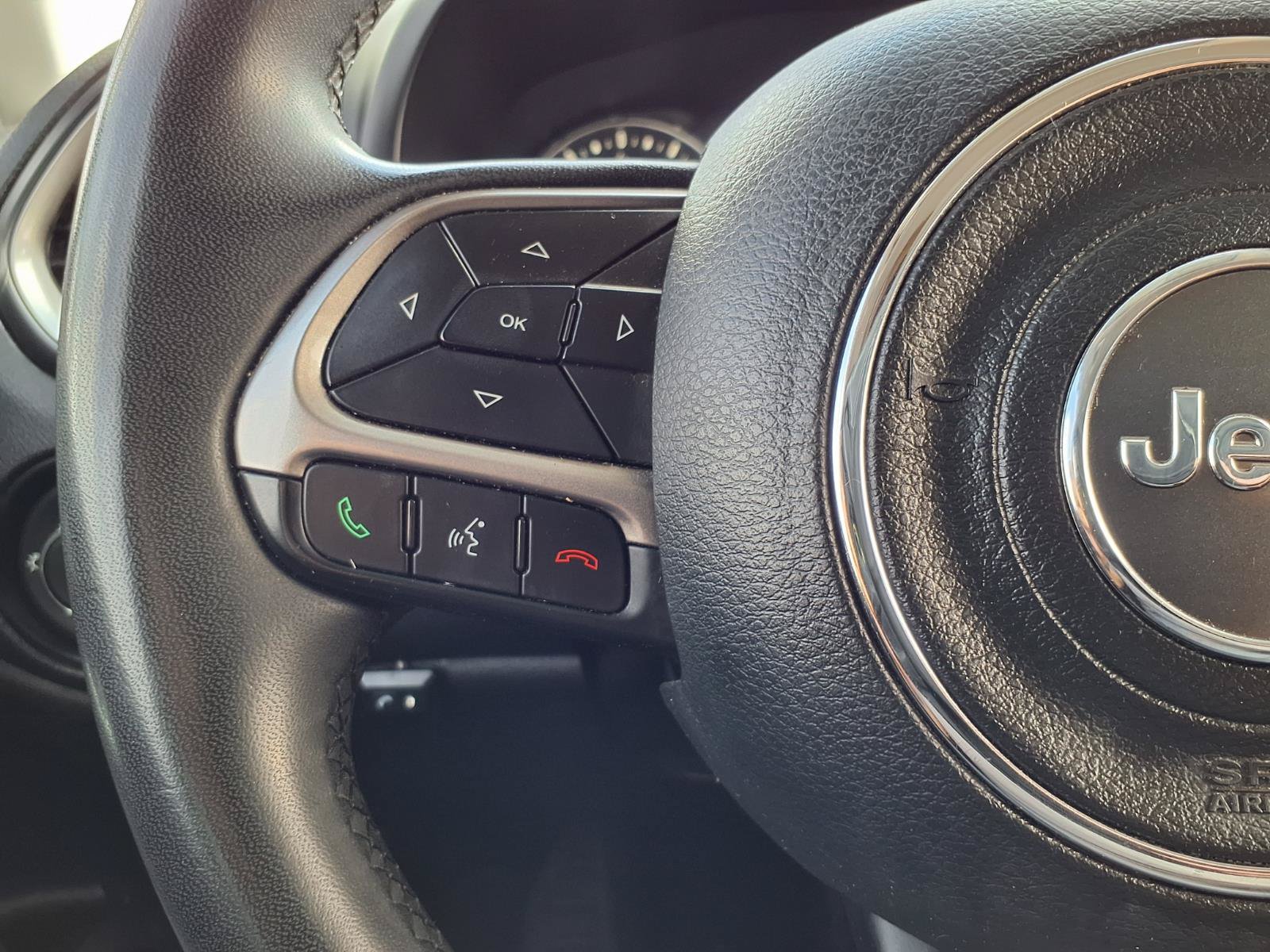 Used 2022 Jeep Renegade Latitude AWD/4WD image 15