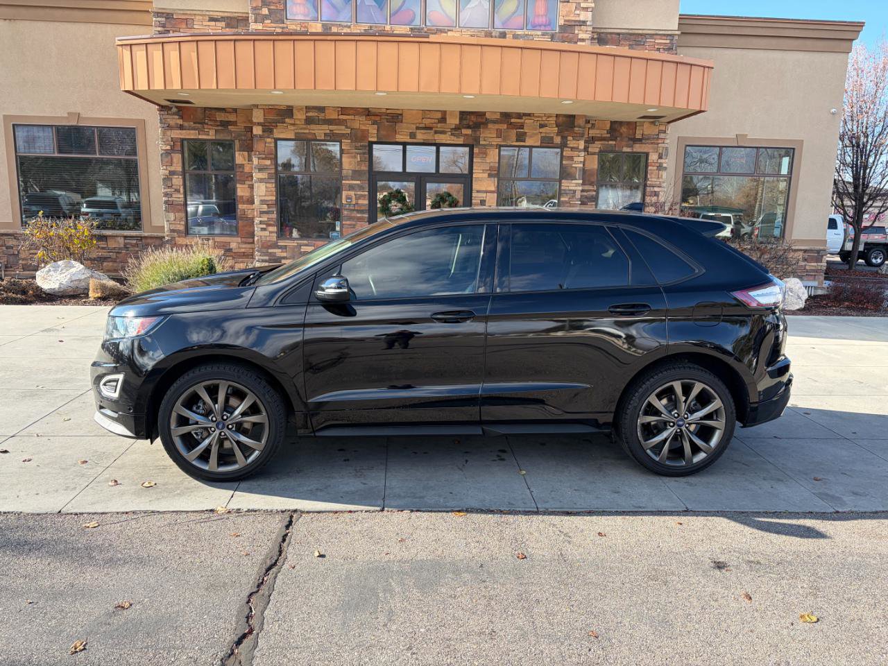Used 2016 Ford Edge Sport w/ Equipment Group 401A AWD/4WD image 2