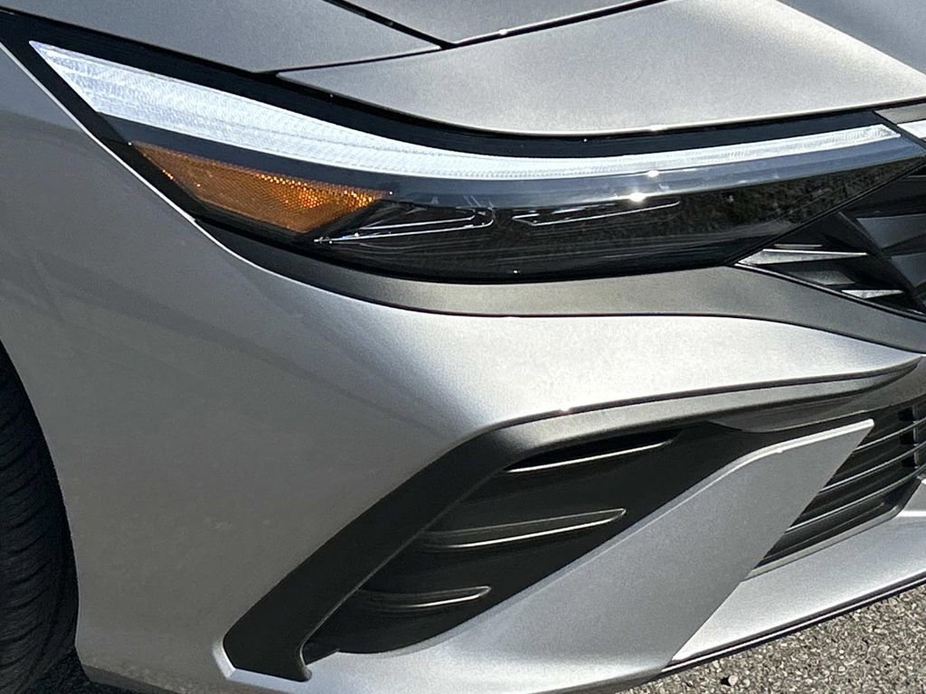 New 2026 Hyundai Elantra Sport image 10