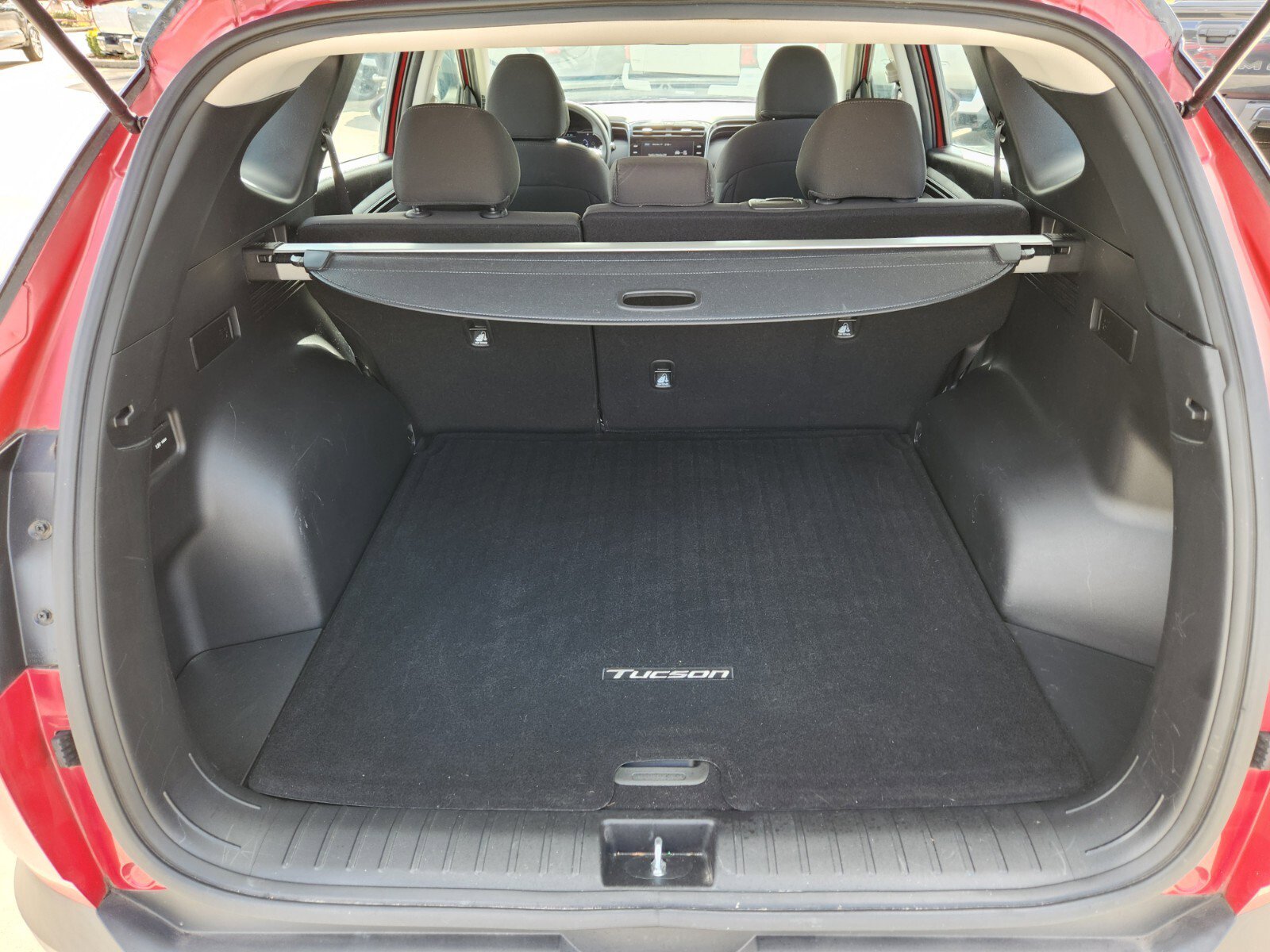 Used 2023 Hyundai Tucson SE image 9