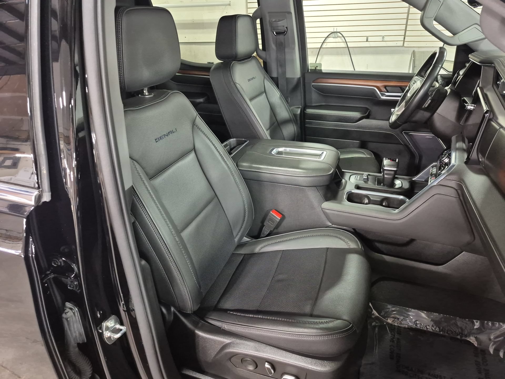 Certified 2022 GMC Sierra 1500 Denali w/ Technology Package AWD/4WD image 30
