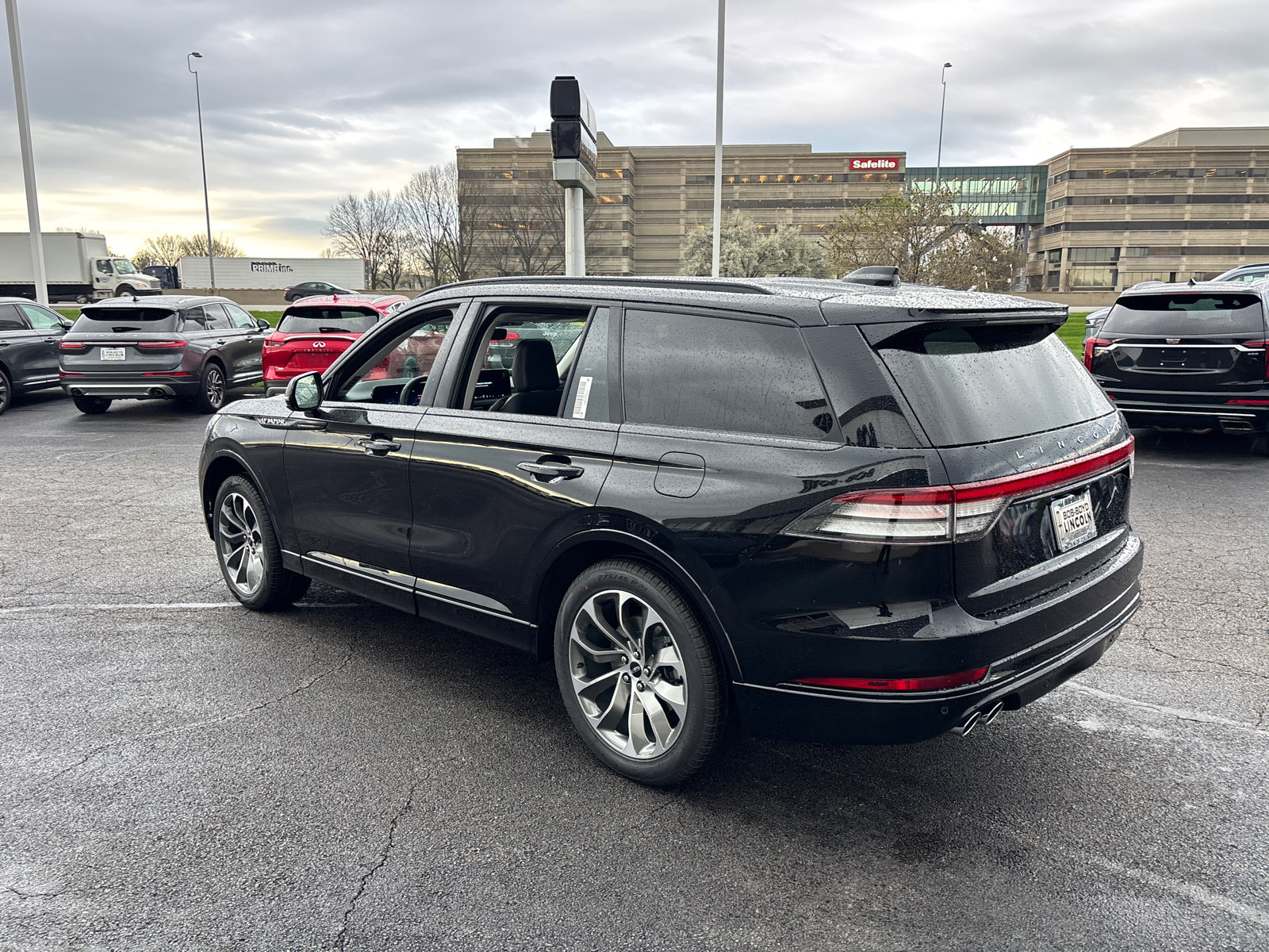 New 2026 Lincoln Aviator AWD image 5