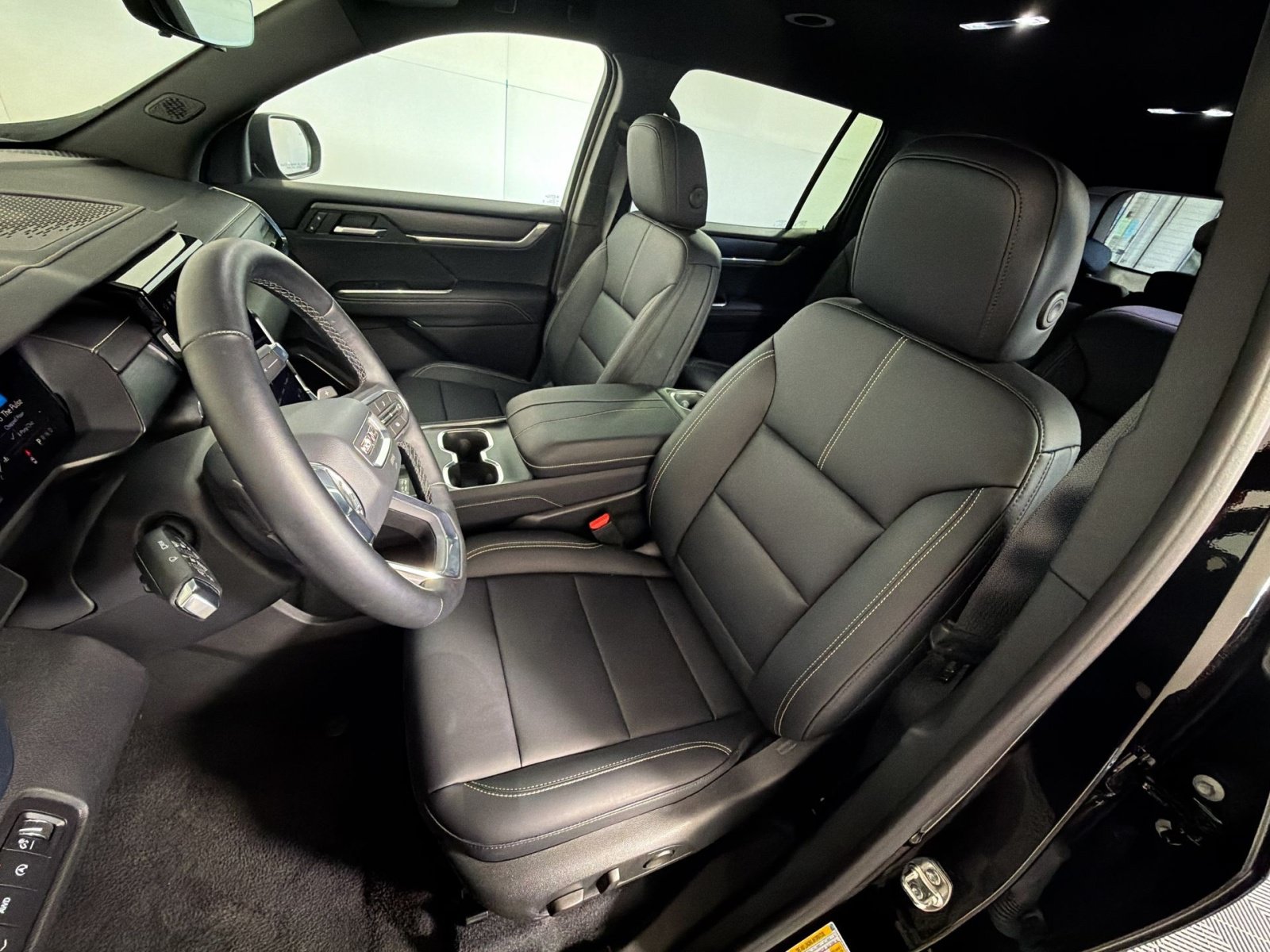 New 2026 GMC Acadia Elevation w/ Elevation Premium Package AWD/4WD image 13