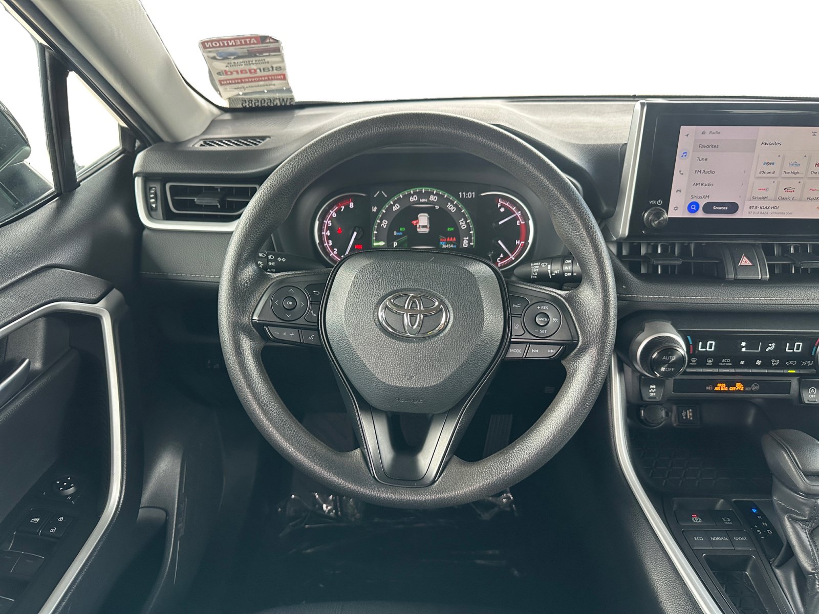 Used 2025 Toyota RAV4 XLE FWD image 12