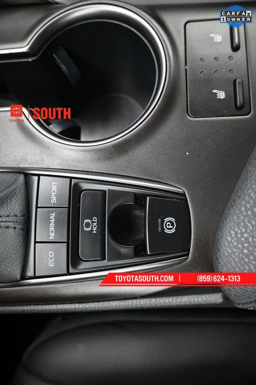 Used 2023 Toyota Camry XSE image 18