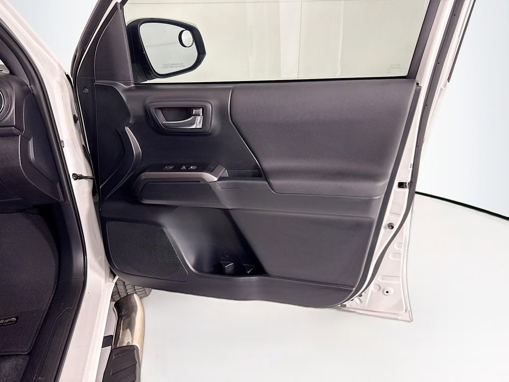 Used 2019 Toyota Tacoma TRD Off-Road RWD image 25