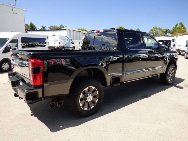 Used 2023 Ford F250 King Ranch w/ FX4 Off-Road Package AWD/4WD image 3