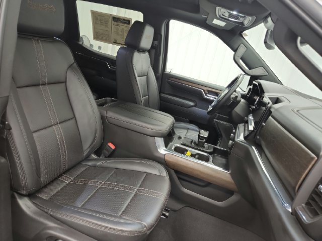 Used 2024 Chevrolet Silverado 1500 High Country w/ High Country Premium Package AWD/4WD image 33