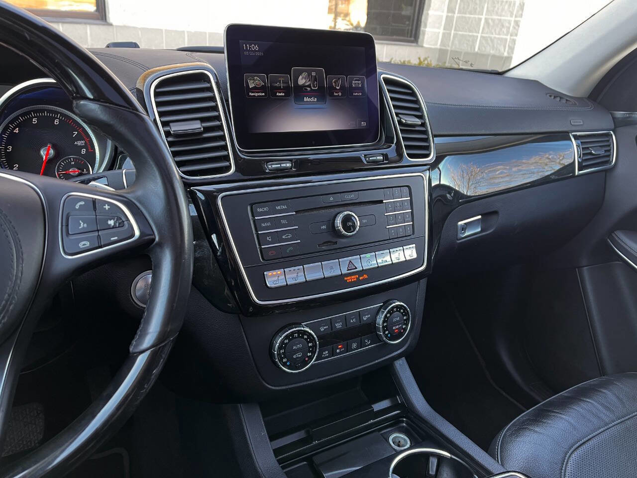 Used 2018 Mercedes-Benz GLS 550 4MATIC w/ Driver Assistance Package image 12