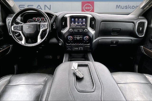 Used 2020 Chevrolet Silverado 1500 RST AWD/4WD image 8