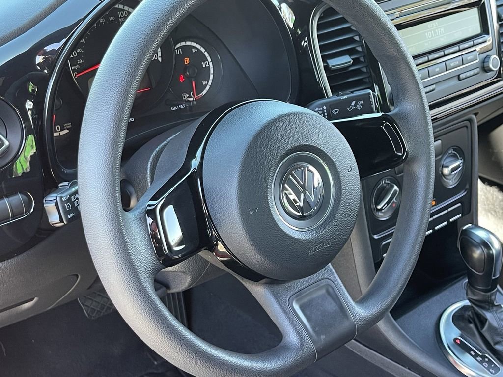 Used 2014 Volkswagen Beetle 2.5 image 23