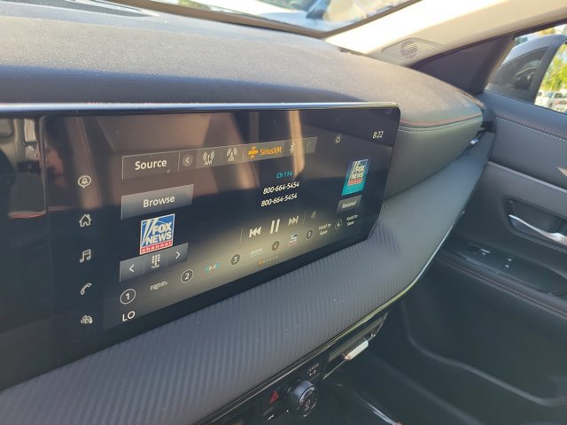 Used 2025 Nissan Kicks SR AWD/4WD image 28
