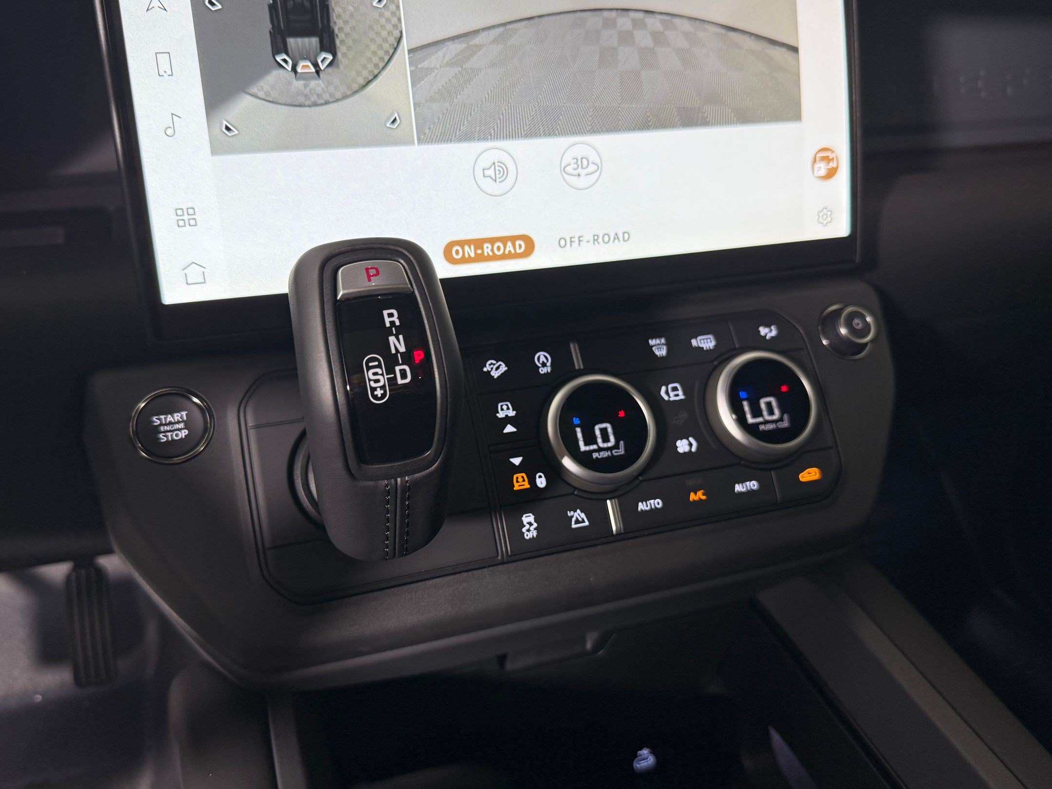 New 2026 Land Rover Defender 110 S AWD/4WD image 17
