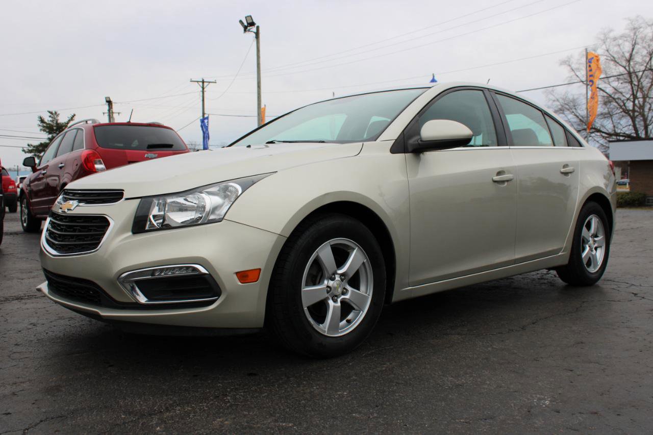 Used 2015 Chevrolet Cruze LT image 12