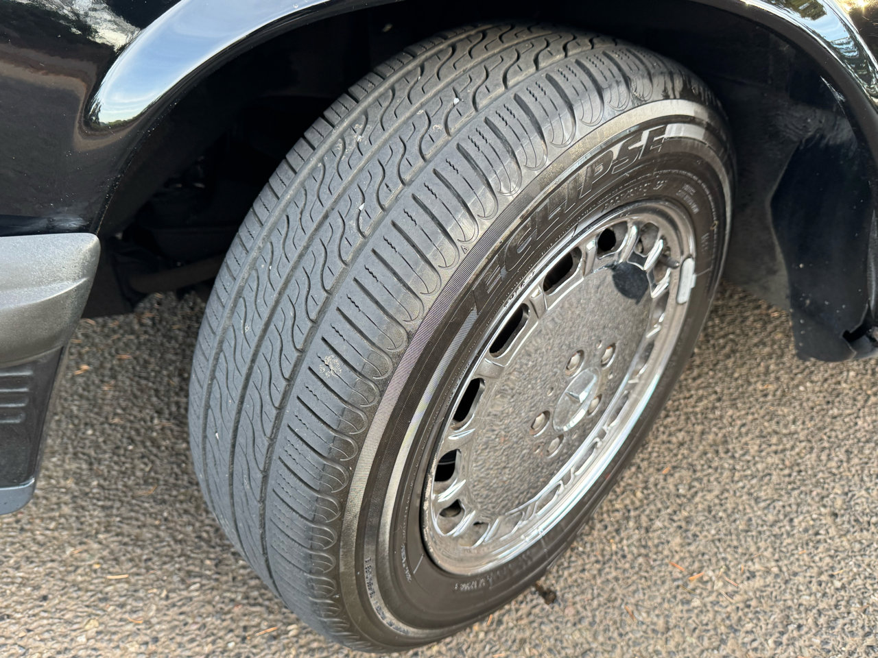 Used 1988 Mercedes-Benz 560 SL image 25