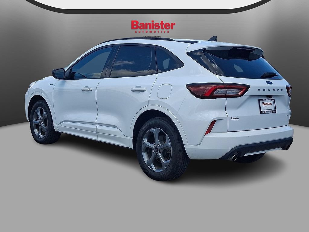 Used 2023 Ford Escape ST-Line AWD/4WD image 6