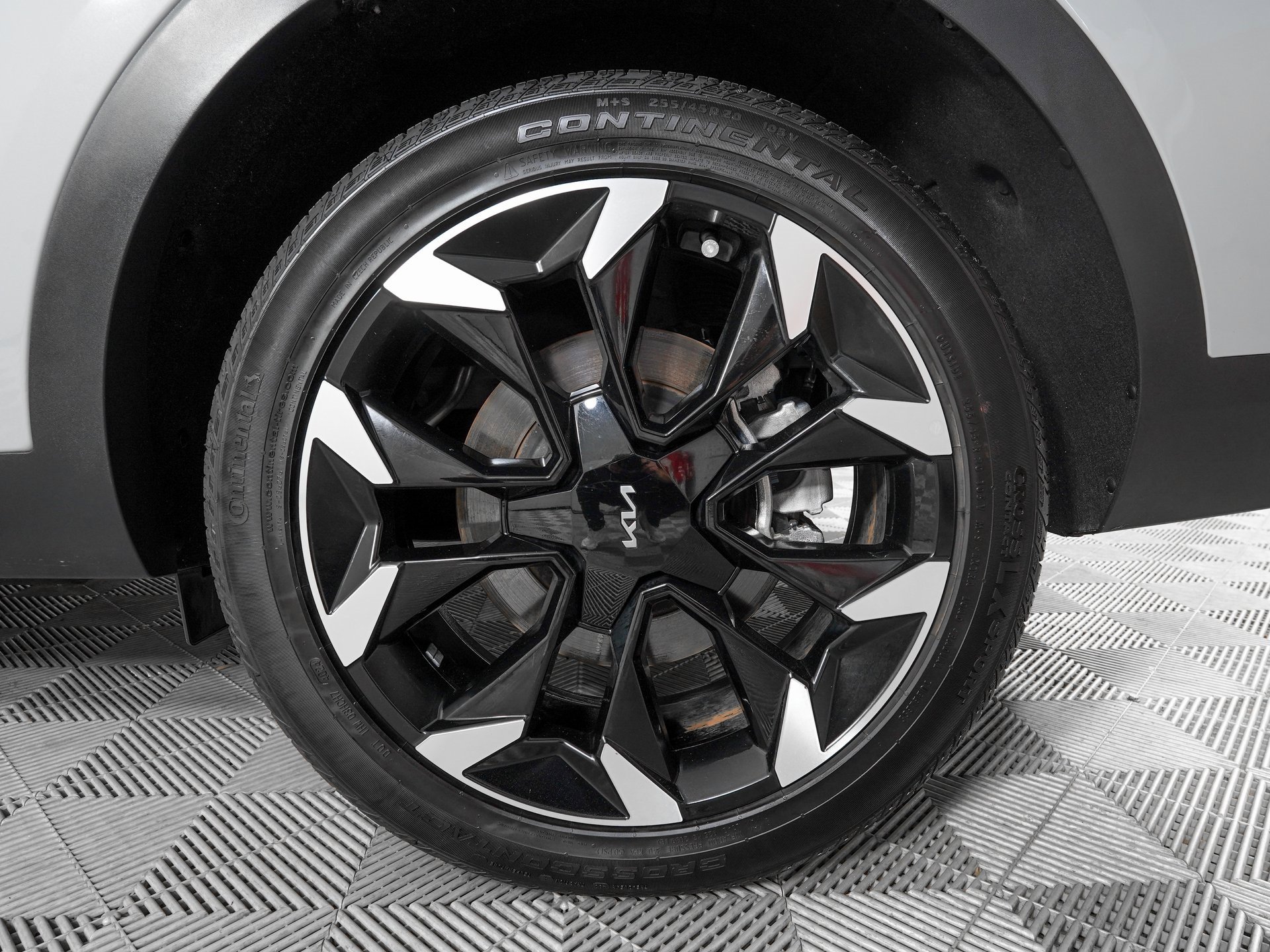 Used 2025 Kia Sorento EX image 32