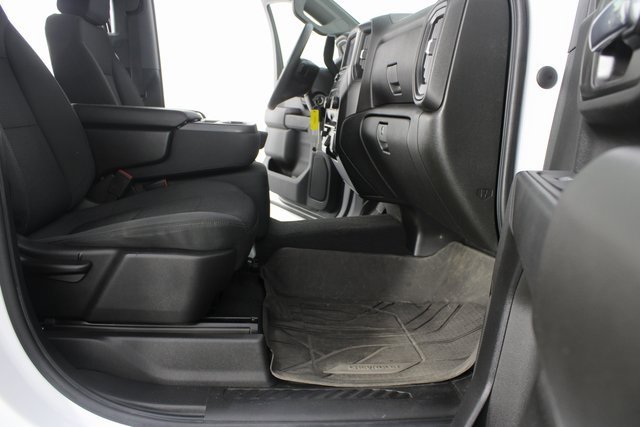 Used 2022 Chevrolet Silverado 2500 Custom w/ Custom Value Package image 19