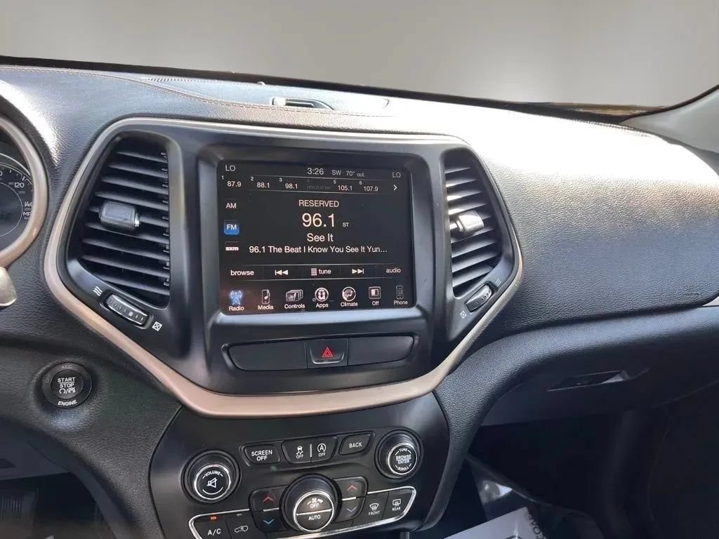 Used 2016 Jeep Cherokee Limited AWD/4WD image 15