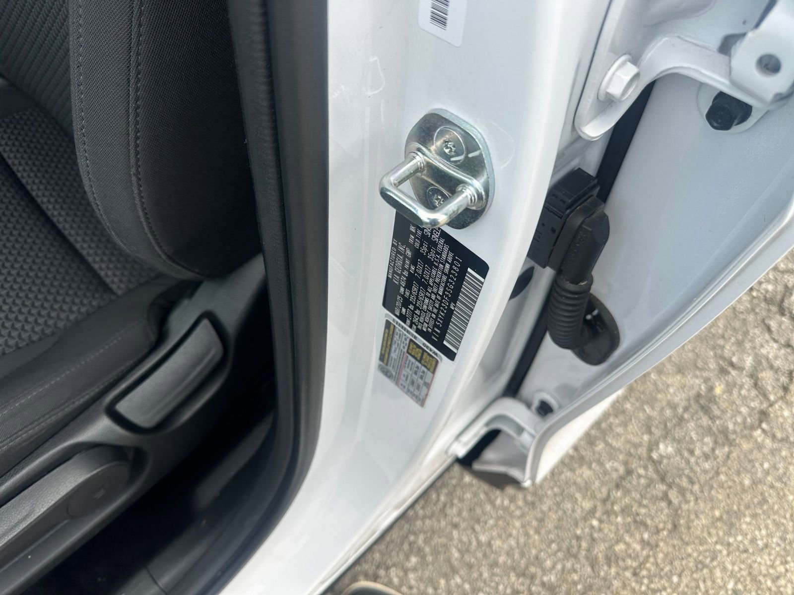 Used 2025 Kia Sportage LX image 27