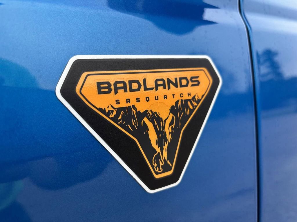 Used 2022 Ford Bronco Badlands w/ Sasquatch Package image 11