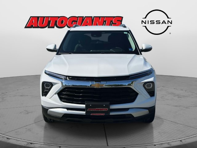 Used 2025 Chevrolet TrailBlazer LT AWD/4WD image 9