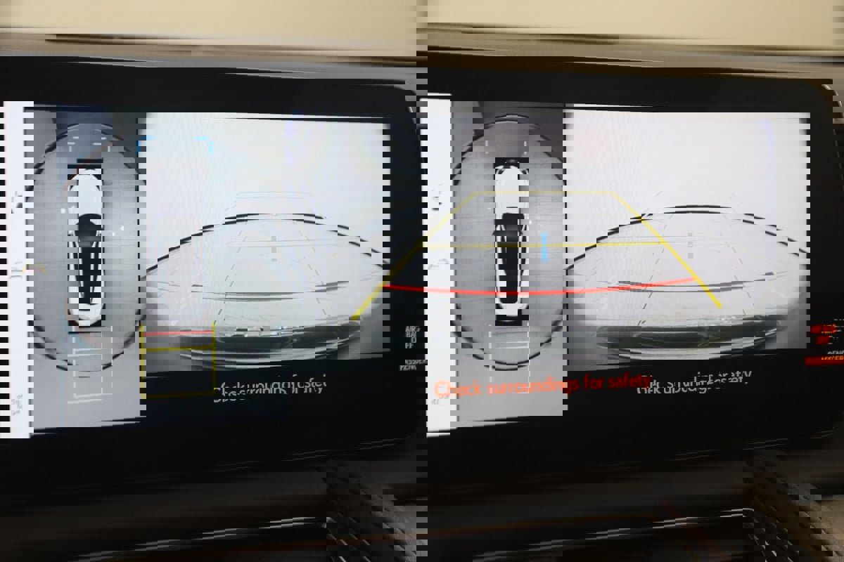 Used 2024 Lexus LC 500 Convertible w/ Touring Package image 10