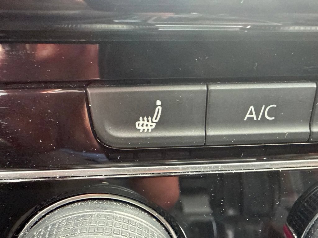 Used 2018 Volkswagen GTI SE FWD image 20