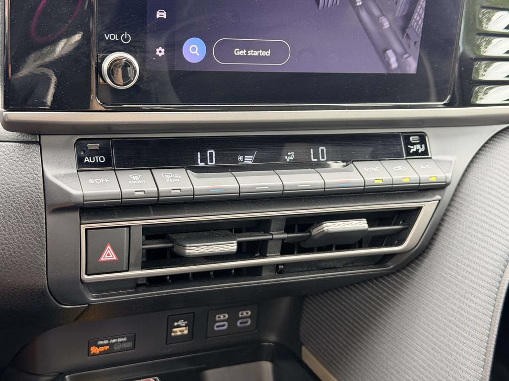 Certified 2025 Toyota Camry SE w/ Convenience Package FWD image 21