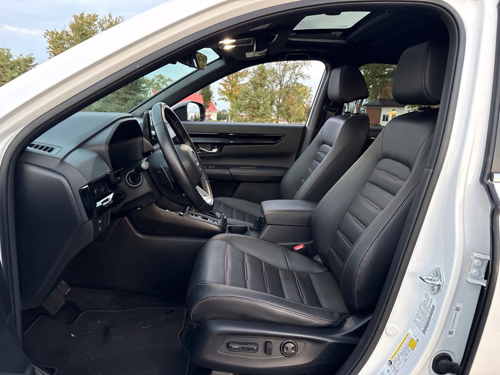 Used 2025 Honda CR-V Sport Touring image 18