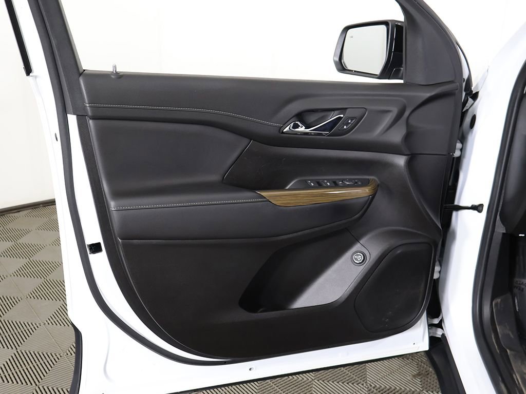 Used 2023 GMC Acadia SLE w/ Driver Convenience Package image 24