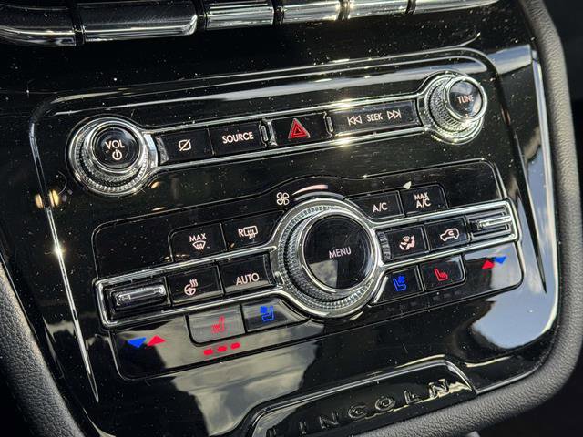 Used 2021 Lincoln Corsair AWD w/ Premium Package image 21
