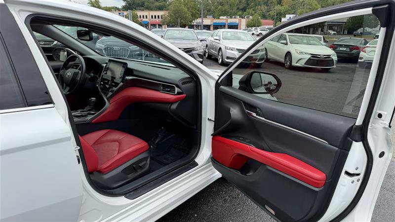 Used 2022 Toyota Camry XSE FWD image 35